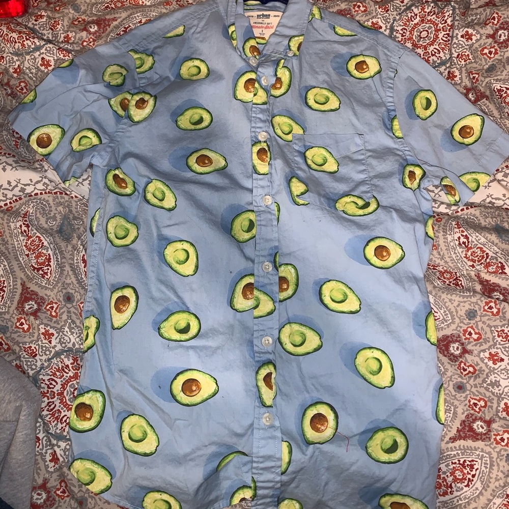 Avocado button up